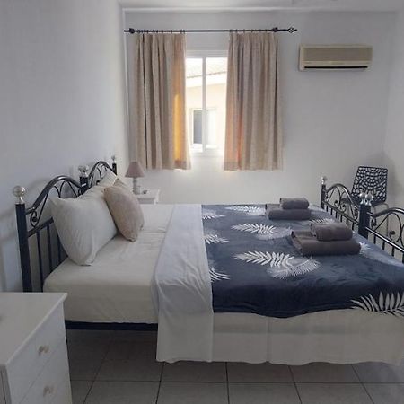 Spacious 2 Bedroom Apartment Peyia Dış mekan fotoğraf